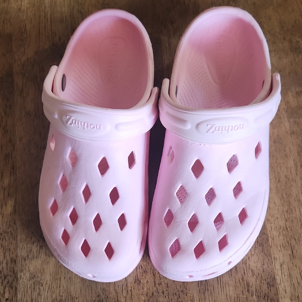 NothinZ Pink Clogs Womens Size 8